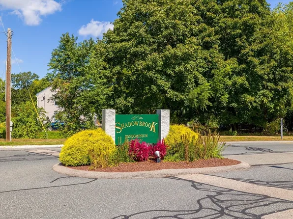 18 Shadowbrook Ln APT 38, Milford, MA 01757