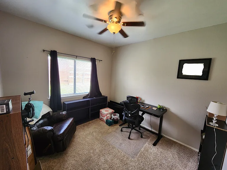 5611 Spring Watch — Photo 15