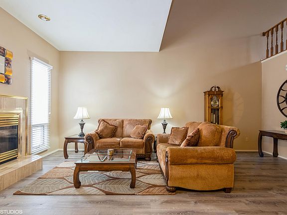 3rd image of 117 Bluegrass Dr