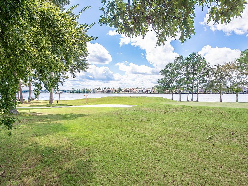 1st image of 102 Fairway Park