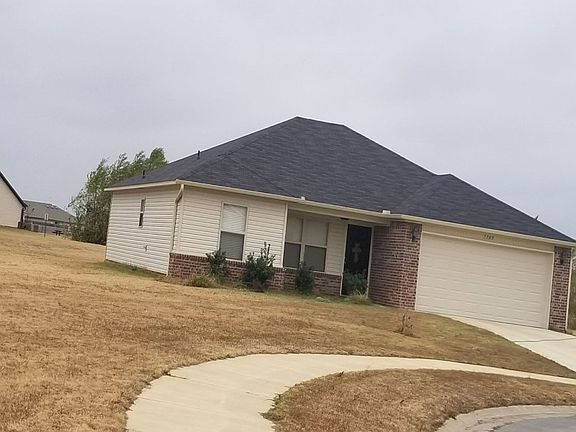 3rd image of 1305 Canna Ct