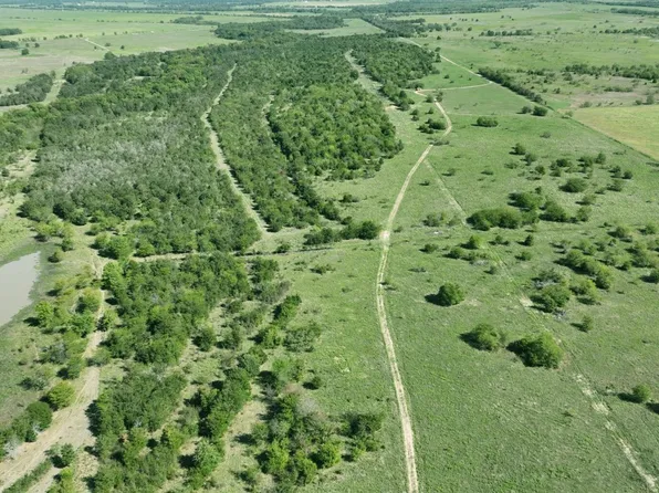 Harrison Cir, Wills Pt, TX 75169