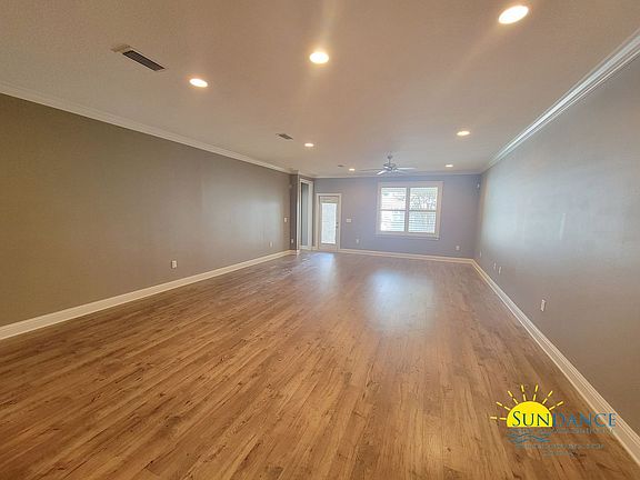 2nd image of 206 Beach Dr #2