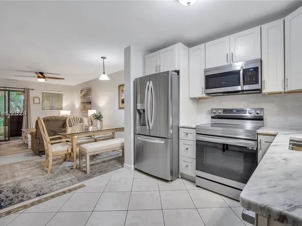 239 Beach City Rd APT 1122, Hilton Head Island, SC 29926