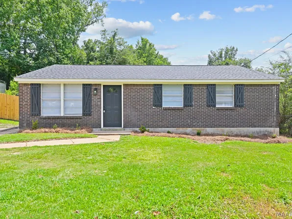104 White Oak Dr, Prattville, AL 36067