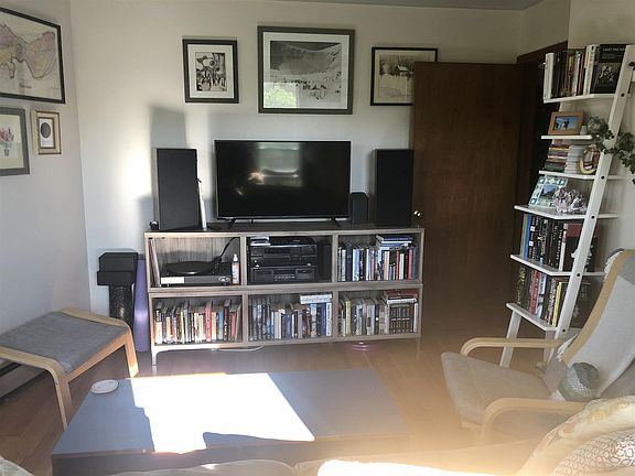 4th image of 241 Columbia St #3