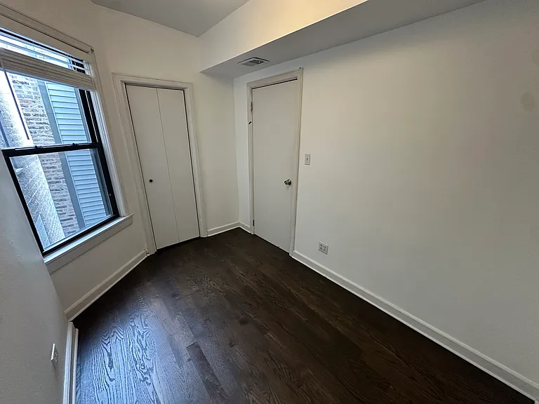 607 N Noble St #4 — Photo 17