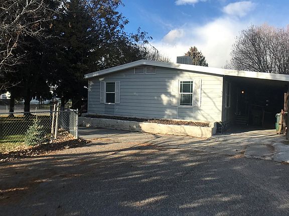 2nd image of 670 E Coachman Cir