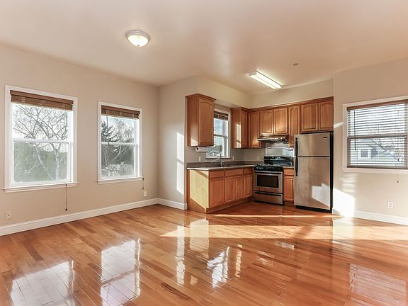 2nd image of 1013 Fair Oaks Ave Unit 7