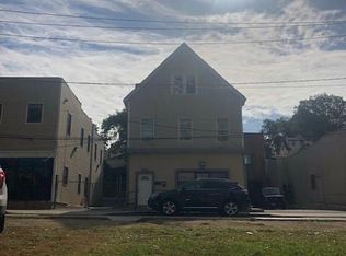 17 S Macquesten Pkwy, Mount Vernon, NY 10550