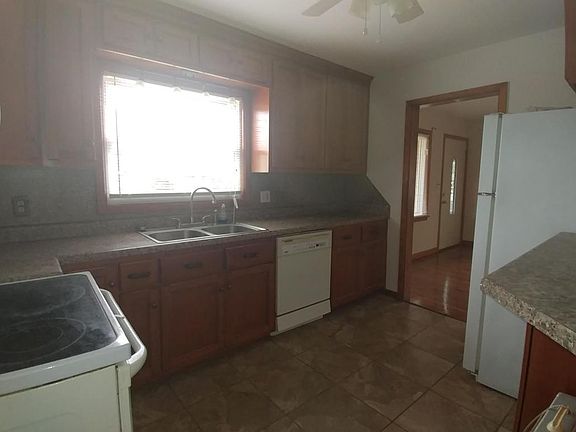 5th image of 4314 Holmes St NE