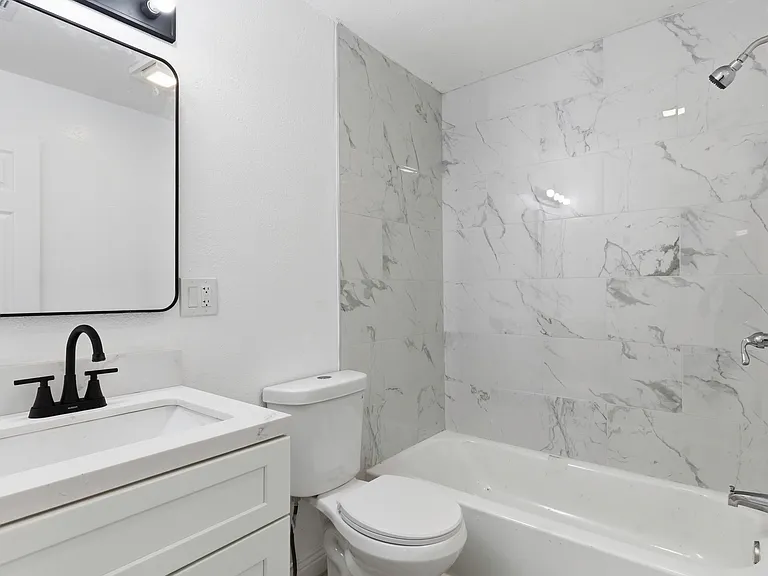 222 Moneta Ave — Photo 3