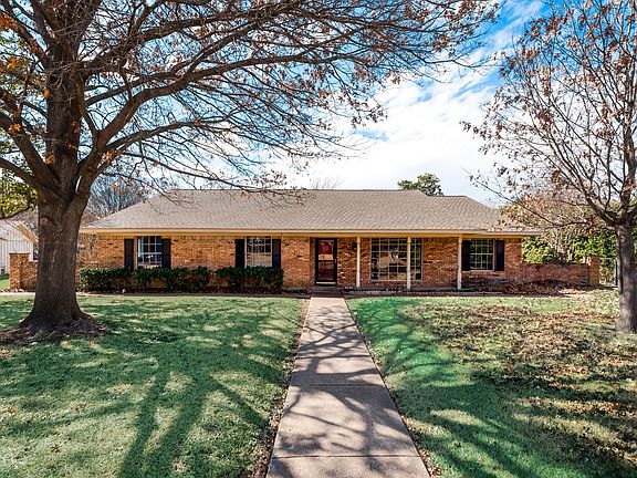 3rd image of 2869 Mill Wood Cir