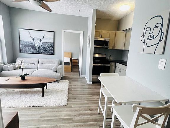 4th image of 1320 Drexel Ave APT 305