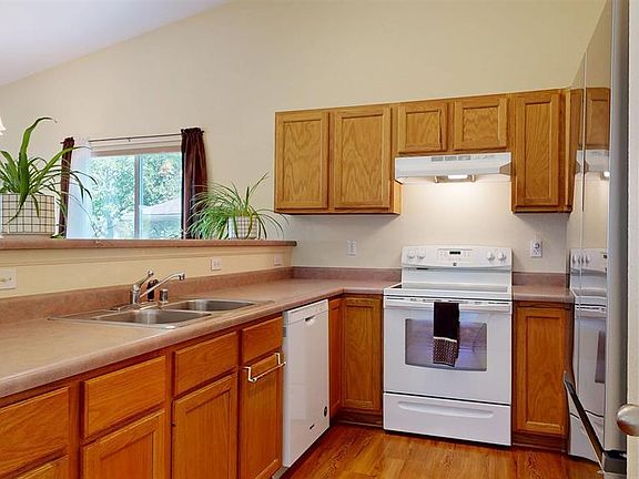 3rd image of 2575 Arbor Way