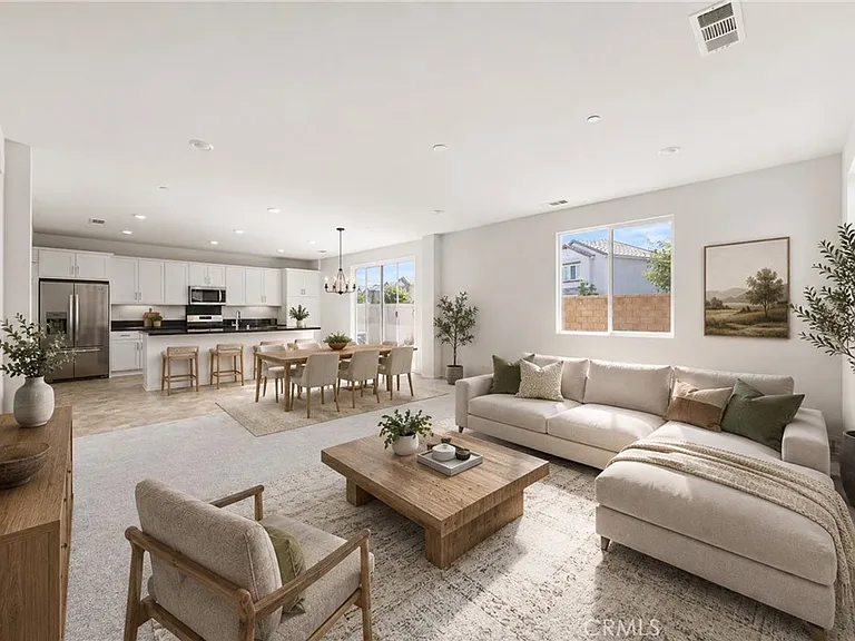 1820 Julie Dr — Photo 4