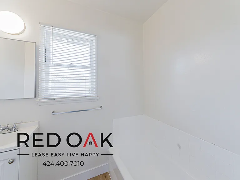 12719 Vanowen St #10 — Photo 13