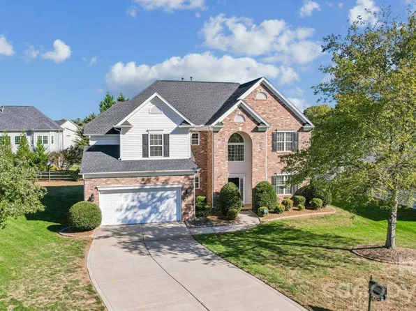 4704 Mimosa Pl, Harrisburg, NC 28075