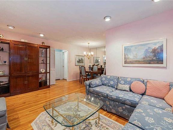 4th image of 1938 202nd St Floor 2