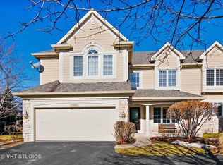 2360 Woodglen Dr, Aurora, IL 60502