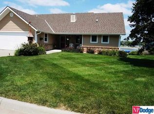 17 Pelican Dr, Council Bluffs, IA 51501