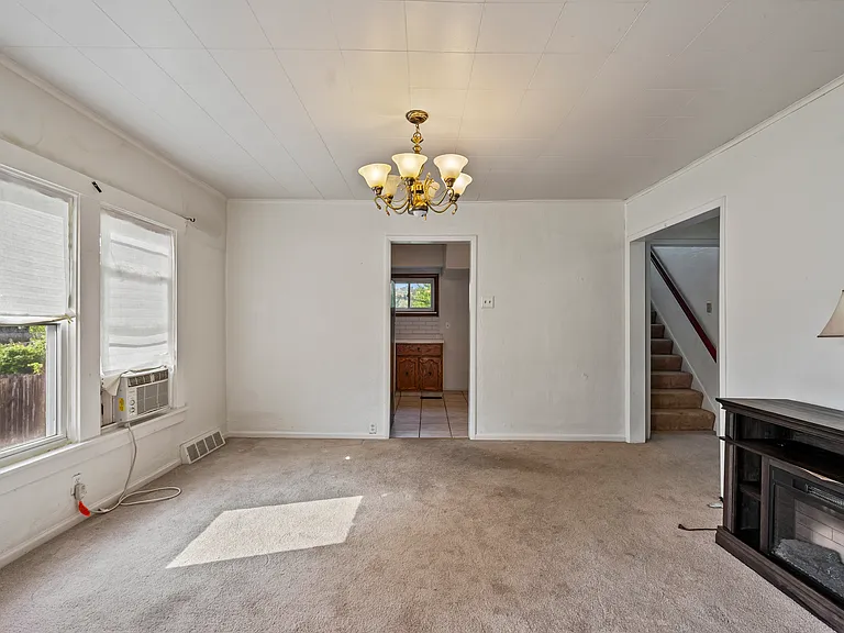4121 Woodland Ave — Photo 6