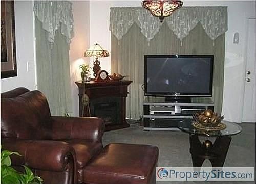 2nd image of 901 Mineo Ln