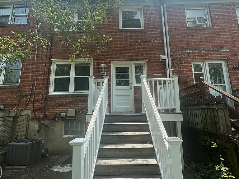 2126 Pitney Rd — Photo 10