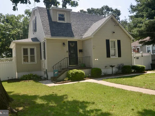 404 Lake Ave, Glendora, NJ 08029