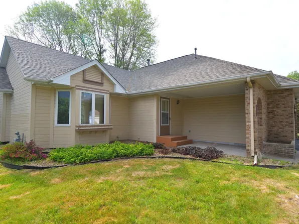 2078 2nd St N, North Saint Paul, MN 55109