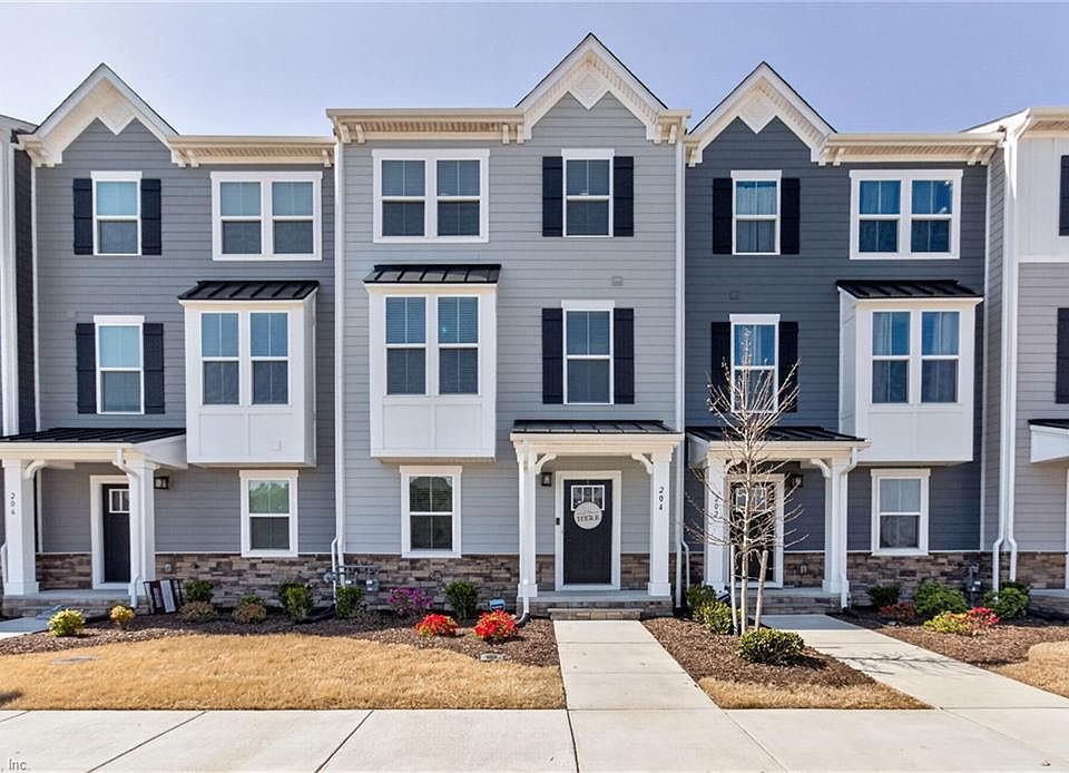 1st image of 204 Lydia St