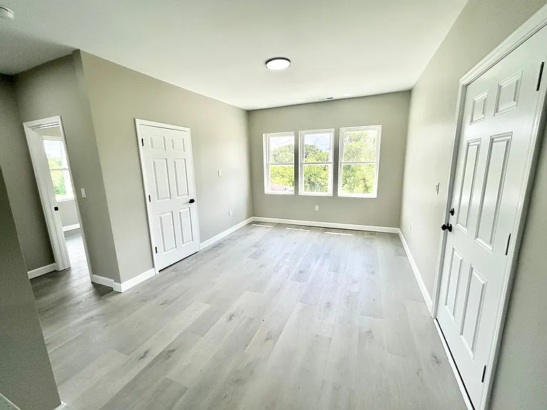 630 E 8th Ave #1E — Photo 11