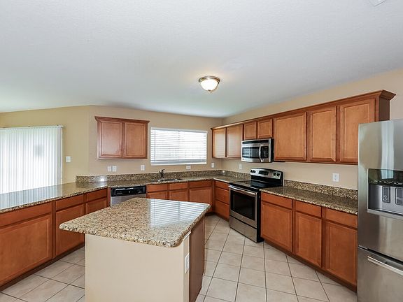 5th image of 10021 Blue Bell Dr