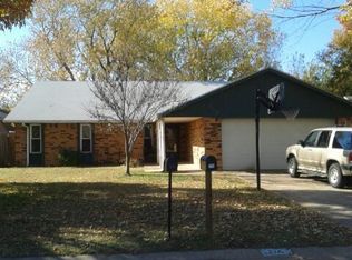 214 N Cimarron Dr, Enid, OK 73703