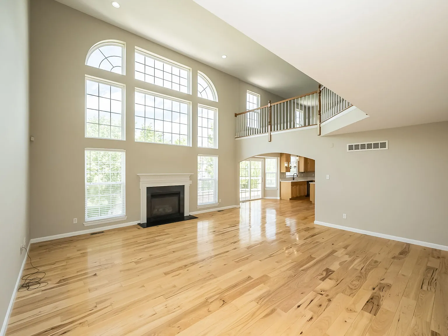 4 bed, 3.5 bath, 3042 sqft, $3,200 — Photo 4