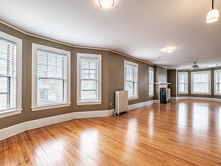 199 Vaughan St #5 — Photo 5