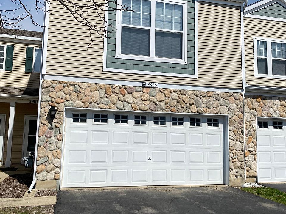 1st image of 3986 Blackstone Dr