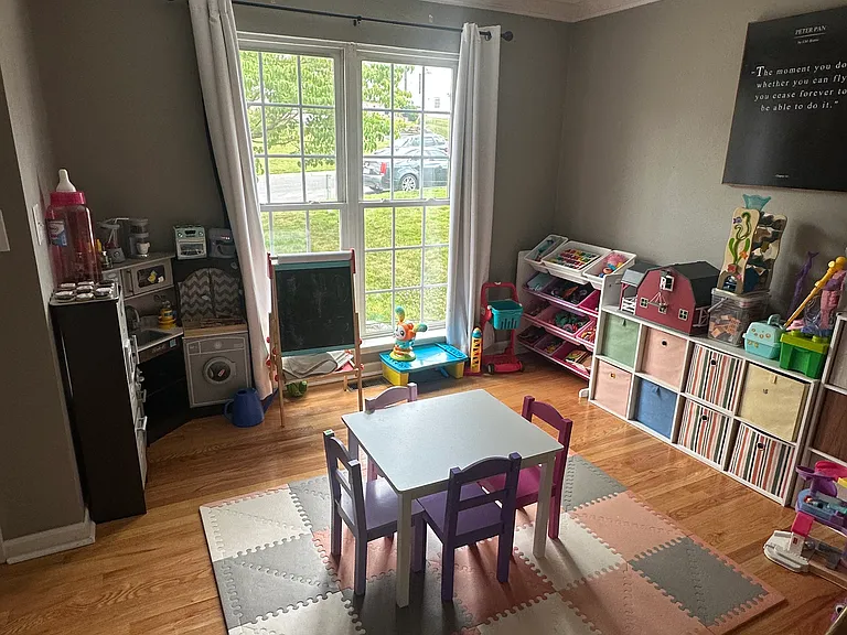 1733 Meadows Rd — Photo 9
