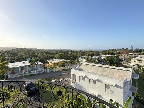 3rd image of 413 Calle Cipreses