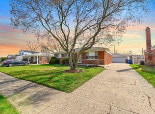 30108 Rosenbusch Dr, Warren, MI 48088