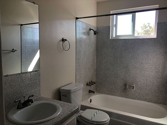 3rd image of 4128 Iowa St #6