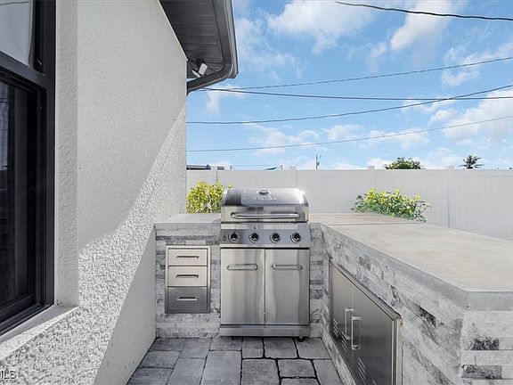 2nd image of 1114 NE 7th Ave