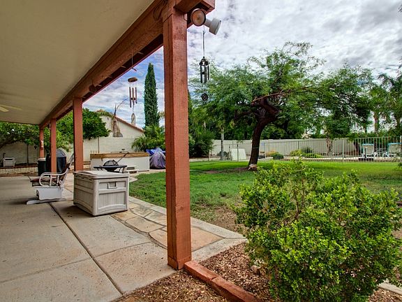 5th image of 2407 N 123rd Dr