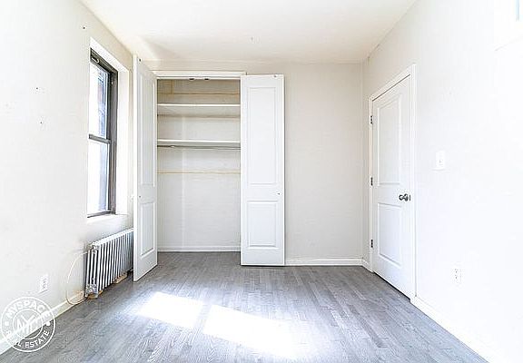 5th image of 377 Montgomery St #B10
