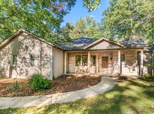 928 Monongahela Dr, Dixon, IL 61021