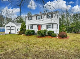 19 Rockpoint Rd, Southborough, MA 01772