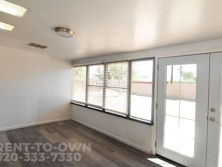 941 S Baylor Dr — Photo 12