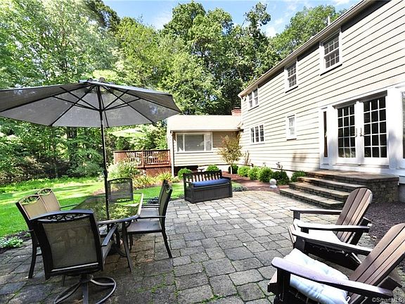 5th image of 60 Highwood Dr