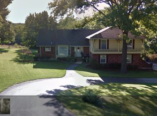 9107 Lee Blvd, Leawood, KS 66206