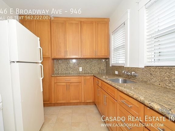 4th image of 946 E Broadway #946